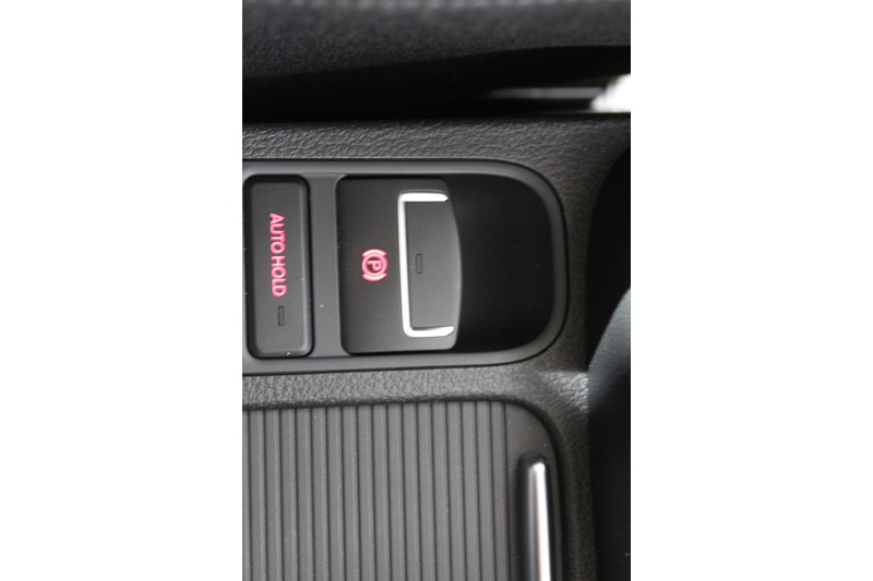 Volkswagen Tiguan 2.0 TDI BlueMotion Tech Match Edition SUV 5dr Diesel Manual 2WD Euro 6 (s/s) (150 ps) - U131