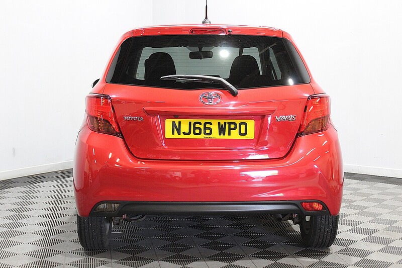 Toyota Yaris 1.33 Dual VVT-i Icon Hatchback 3dr Petrol Manual Euro 6 (99 ps) - U132