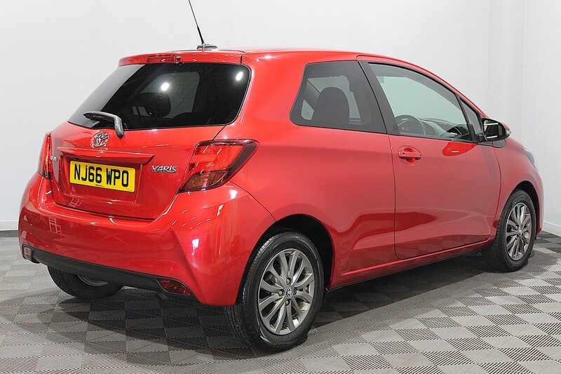 Toyota Yaris 1.33 Dual VVT-i Icon Hatchback 3dr Petrol Manual Euro 6 (99 ps) - U132