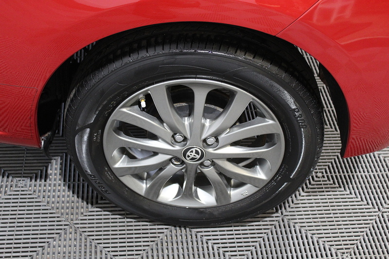 Toyota Yaris 1.33 Dual VVT-i Icon Hatchback 3dr Petrol Manual Euro 6 (99 ps) - U132