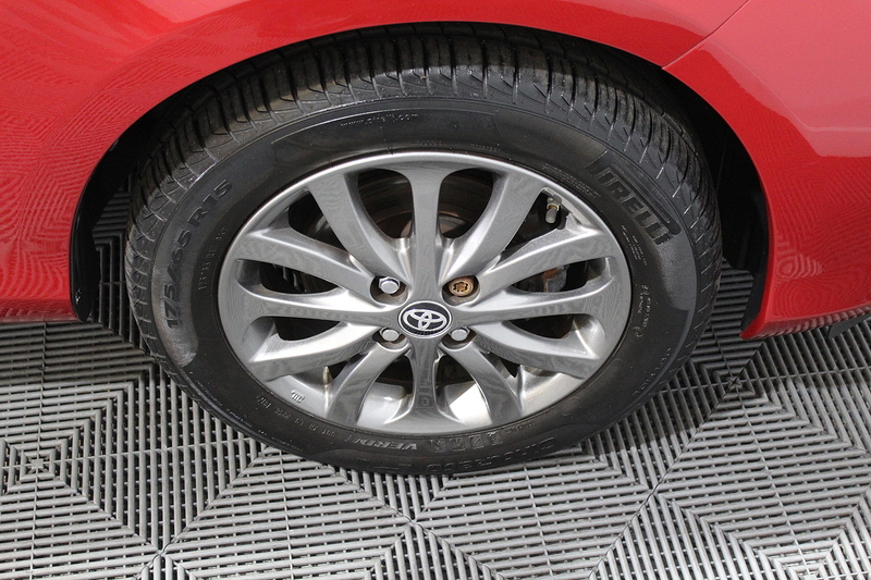 Toyota Yaris 1.33 Dual VVT-i Icon Hatchback 3dr Petrol Manual Euro 6 (99 ps) - U132