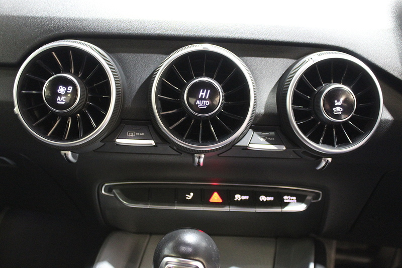 Audi TT 2.0 TFSI Sport Coupe 3dr Petrol S Tronic quattro Euro 6 (s/s) (230 ps) - U159