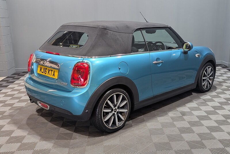 MINI Convertible 1.5 Cooper Convertible 2dr Petrol Manual Euro 6 (s/s) (136 ps) - U172