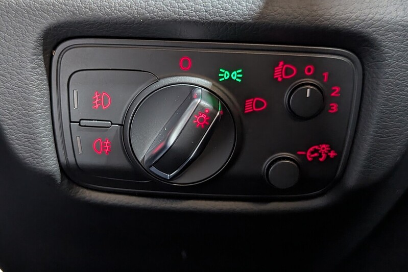 Audi A3 1.6 TDI SE Technik Sportback 5dr Diesel Manual Euro 6 (s/s) (110 ps) - U173