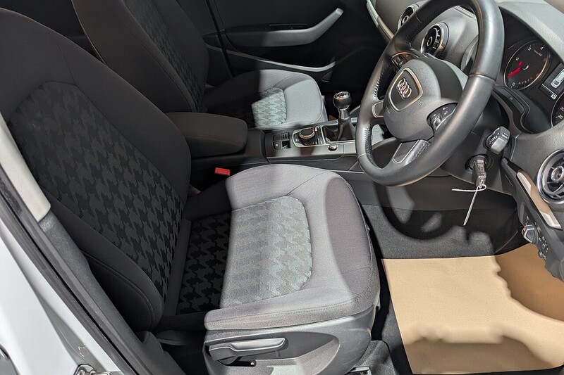 Audi A3 1.6 TDI SE Technik Sportback 5dr Diesel Manual Euro 6 (s/s) (110 ps) - U173