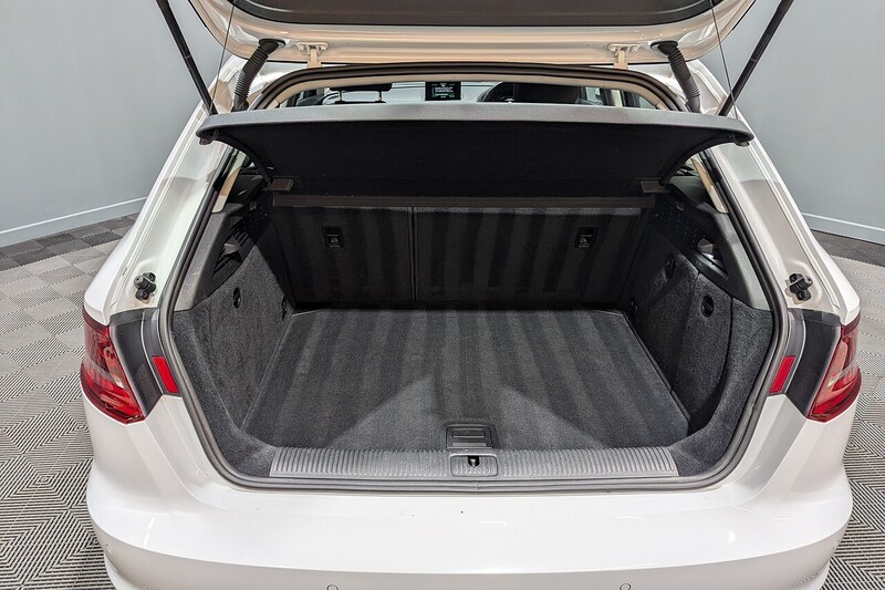 Audi A3 1.6 TDI SE Technik Sportback 5dr Diesel Manual Euro 6 (s/s) (110 ps) - U173