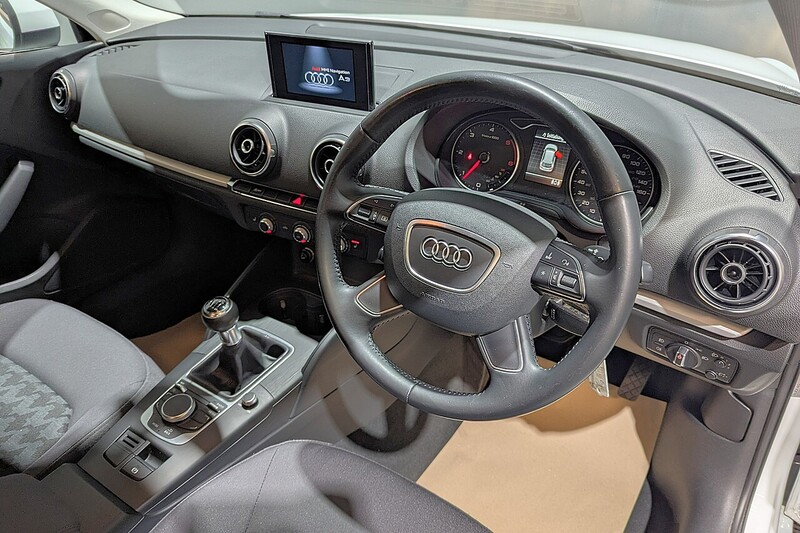 Audi A3 1.6 TDI SE Technik Sportback 5dr Diesel Manual Euro 6 (s/s) (110 ps) - U173