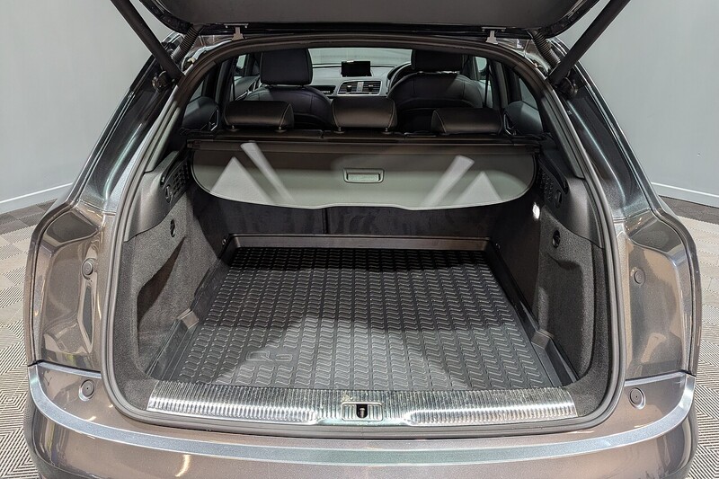 Audi Q3 2.0 TDI Black Edition SUV 5dr Diesel Manual quattro Euro 6 (s/s) (184 ps) - U174