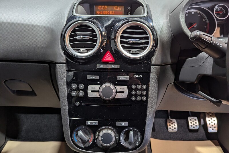 Vauxhall Corsa 1.2 16V Limited Edition Hatchback 3dr Petrol Manual Euro 5 (85 ps) - U175