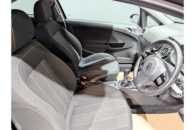 Vauxhall Corsa 1.2 16V Limited Edition Hatchback 3dr Petrol Manual Euro 5 (85 ps) - U175