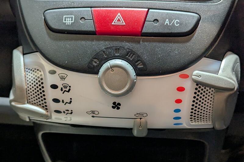 Toyota AYGO 1.0 VVT-i Move Hatchback 5dr Petrol Manual Euro 5 (68 ps) - U176