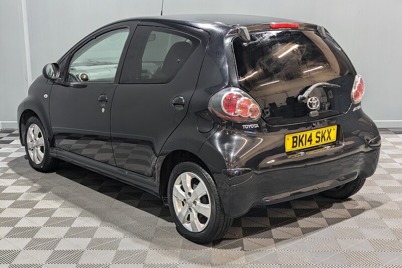Toyota AYGO 1.0 VVT-i Move Hatchback 5dr Petrol Manual Euro 5 (68 ps) - U176