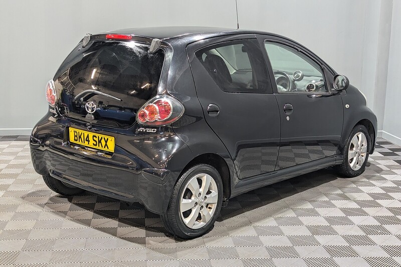 Toyota AYGO 1.0 VVT-i Move Hatchback 5dr Petrol Manual Euro 5 (68 ps) - U176