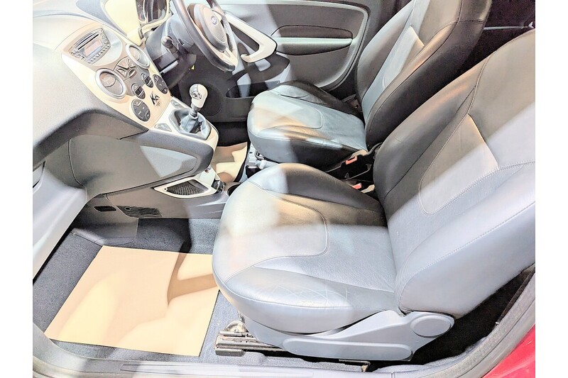 Ford Ka 1.2 Titanium Hatchback 3dr Petrol Manual Euro 5 (69 ps) - U183