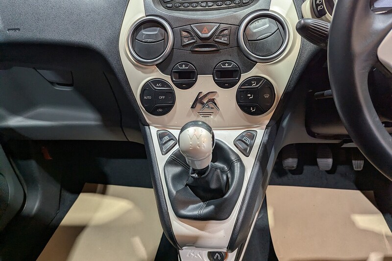 Ford Ka 1.2 Titanium Hatchback 3dr Petrol Manual Euro 5 (69 ps) - U183