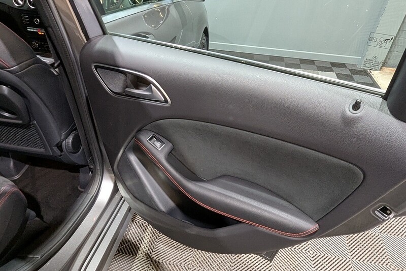 Mercedes-Benz B Class 2.1 B200d AMG Line MPV 5dr Diesel 7G-DCT Euro 6 (s/s) (136 ps) - U185