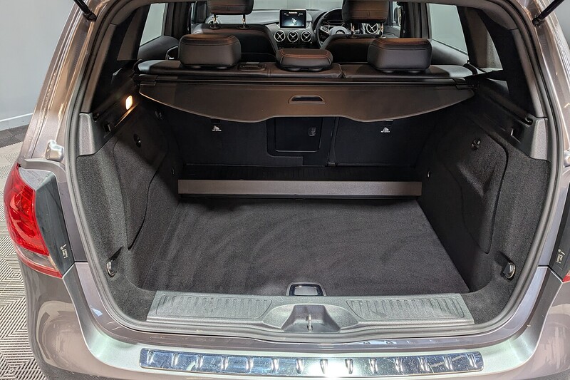 Mercedes-Benz B Class 2.1 B200d AMG Line MPV 5dr Diesel 7G-DCT Euro 6 (s/s) (136 ps) - U185