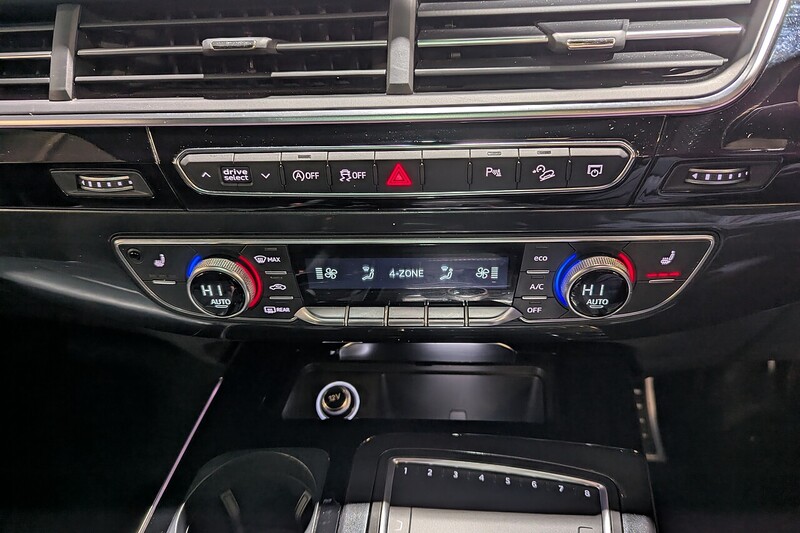 Audi Q7 3.0 TDI V6 Black Edition SUV 5dr Diesel Tiptronic quattro Euro 6 (s/s) (272 ps) - U186