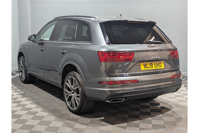 Audi Q7 3.0 TDI V6 Black Edition SUV 5dr Diesel Tiptronic quattro Euro 6 (s/s) (272 ps) - U186