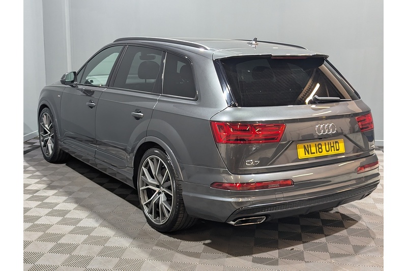 Audi Q7 3.0 TDI V6 Black Edition SUV 5dr Diesel Tiptronic quattro Euro 6 (s/s) (272 ps) - U186