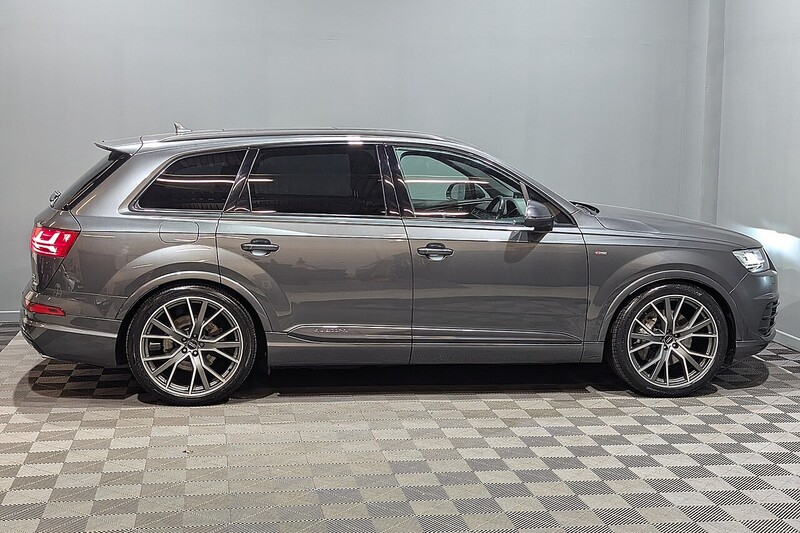 Audi Q7 3.0 TDI V6 Black Edition SUV 5dr Diesel Tiptronic quattro Euro 6 (s/s) (272 ps) - U186