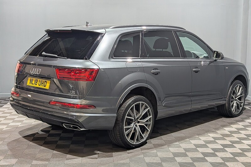 Audi Q7 3.0 TDI V6 Black Edition SUV 5dr Diesel Tiptronic quattro Euro 6 (s/s) (272 ps) - U186