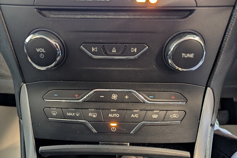 Ford S-Max 2.0 EcoBlue Zetec MPV 5dr Diesel Manual Euro 6 (s/s) (150 ps) - U187