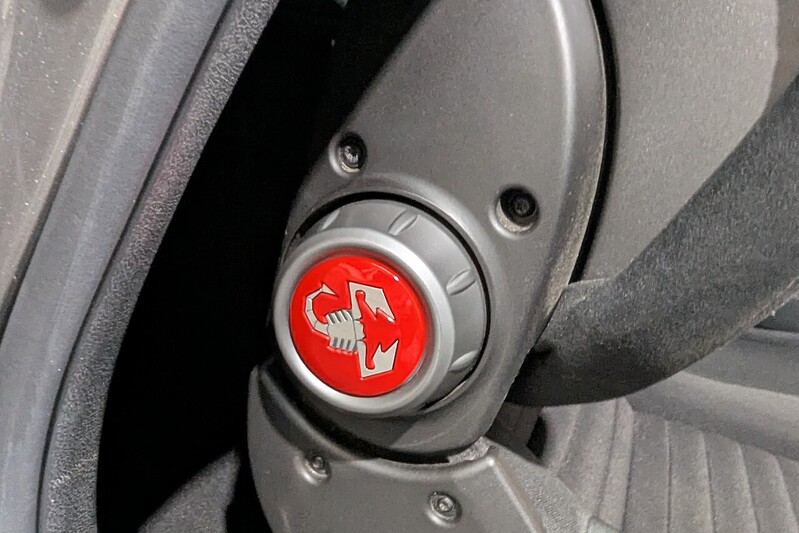 Abarth 595 1.4 T-Jet Competizione 70th Hatchback 3dr Petrol Manual Euro 6 (180 bhp) - U192