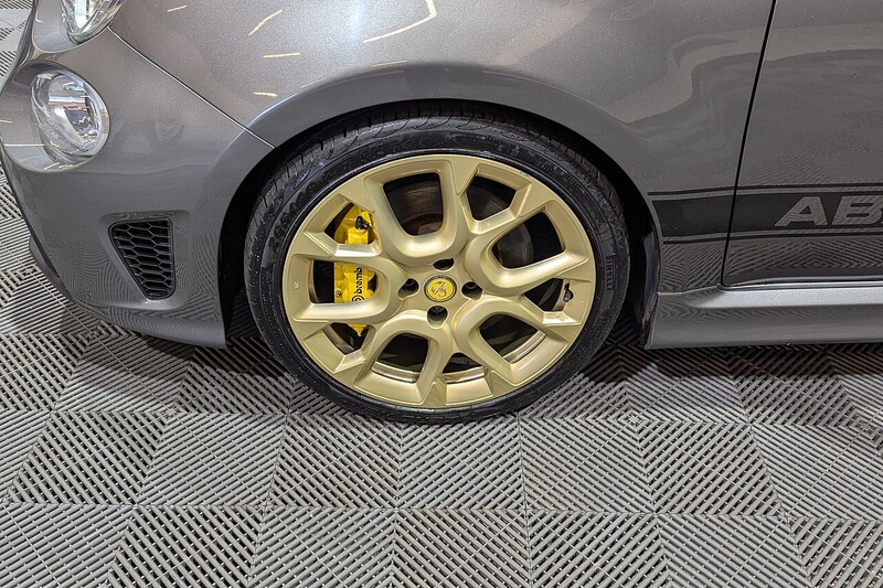 Abarth 595 1.4 T-Jet Competizione 70th Hatchback 3dr Petrol Manual Euro 6 (180 bhp) - U192