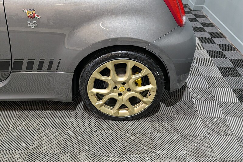 Abarth 595 1.4 T-Jet Competizione 70th Hatchback 3dr Petrol Manual Euro 6 (180 bhp) - U192