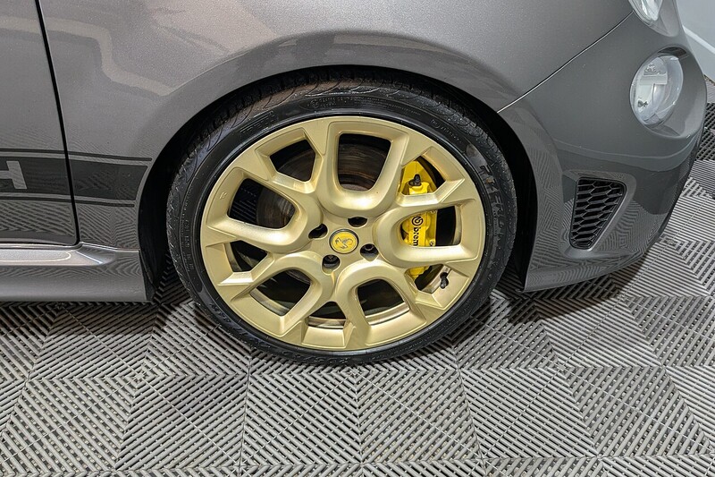 Abarth 595 1.4 T-Jet Competizione 70th Hatchback 3dr Petrol Manual Euro 6 (180 bhp) - U192