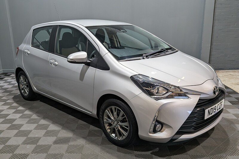 Toyota Yaris 1.5 VVT-i Icon Hatchback 5dr Petrol Manual Euro 6 (111 ps) - U194