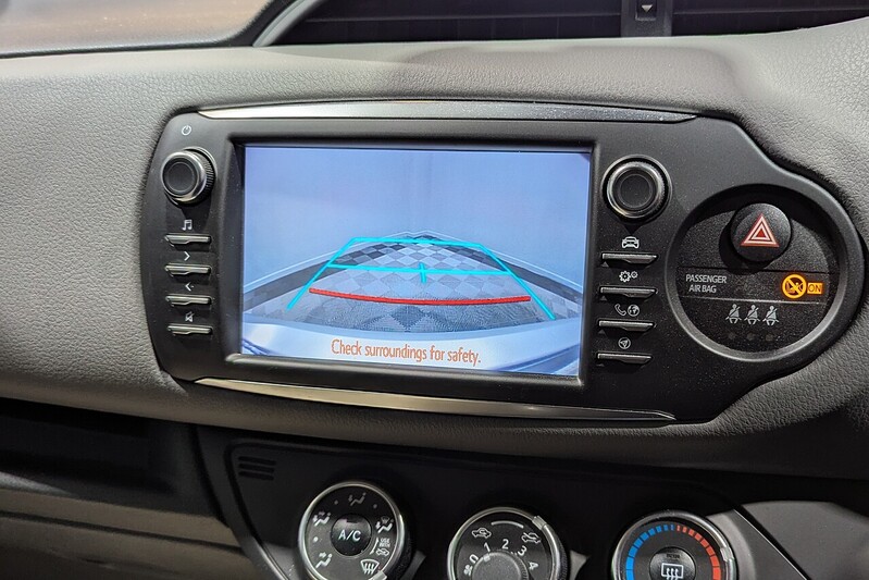 Toyota Yaris 1.5 VVT-i Icon Hatchback 5dr Petrol Manual Euro 6 (111 ps) - U194