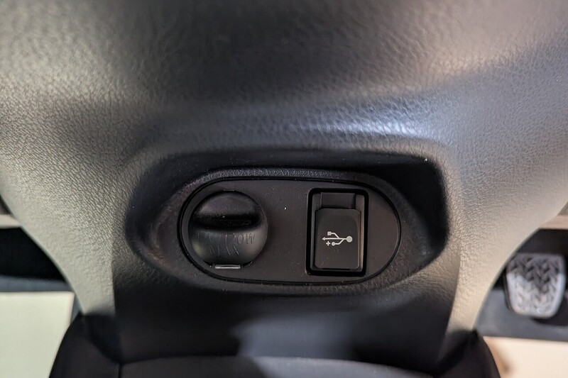 Toyota Yaris 1.5 VVT-i Icon Hatchback 5dr Petrol Manual Euro 6 (111 ps) - U194