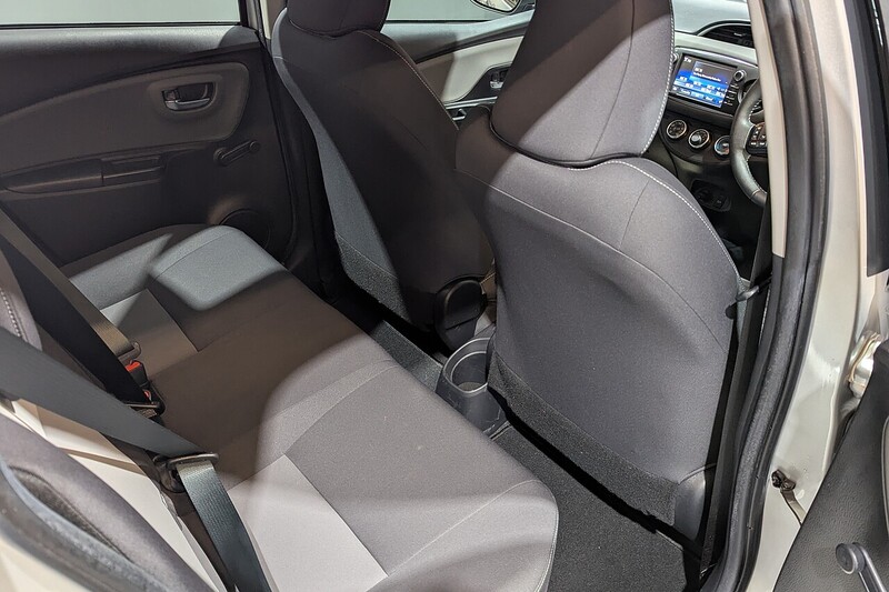 Toyota Yaris 1.5 VVT-i Icon Hatchback 5dr Petrol Manual Euro 6 (111 ps) - U194