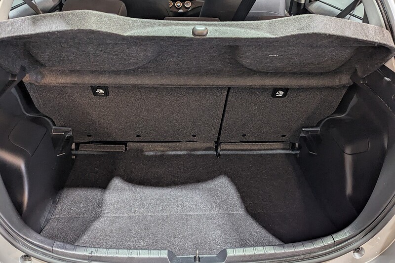 Toyota Yaris 1.5 VVT-i Icon Hatchback 5dr Petrol Manual Euro 6 (111 ps) - U194