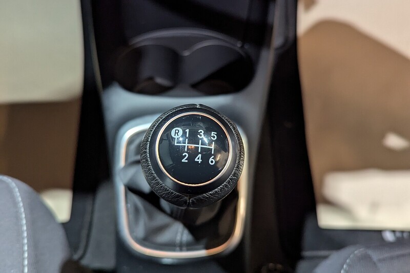 Toyota Yaris 1.5 VVT-i Icon Hatchback 5dr Petrol Manual Euro 6 (111 ps) - U194