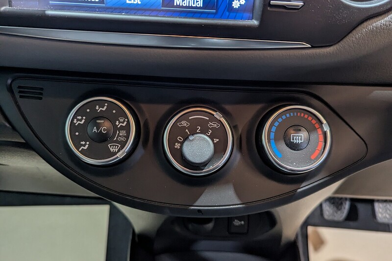 Toyota Yaris 1.5 VVT-i Icon Hatchback 5dr Petrol Manual Euro 6 (111 ps) - U194