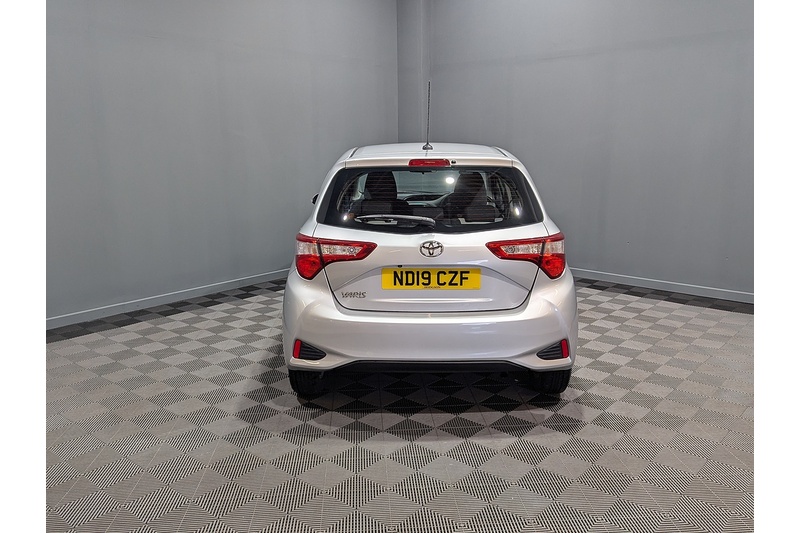 Toyota Yaris 1.5 VVT-i Icon Hatchback 5dr Petrol Manual Euro 6 (111 ps) - U194