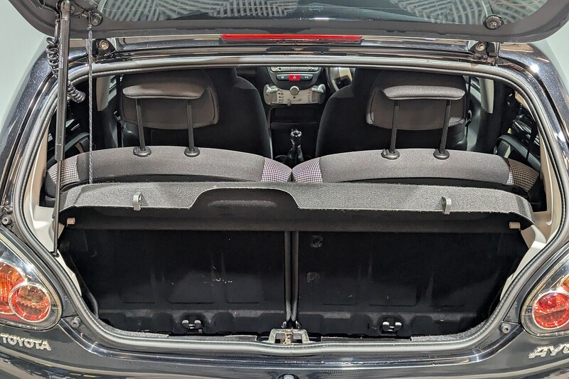 Toyota AYGO 1.0 VVT-i Move with Style Hatchback 5dr Petrol Manual Euro 5 (68 ps) - U196