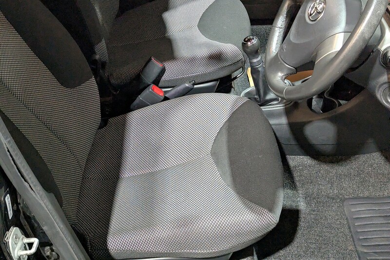 Toyota AYGO 1.0 VVT-i Move with Style Hatchback 5dr Petrol Manual Euro 5 (68 ps) - U196