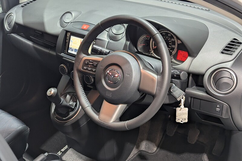 Mazda Mazda2 1.3 Venture Hatchback 5dr Petrol Manual Euro 5 (84 ps) - U199