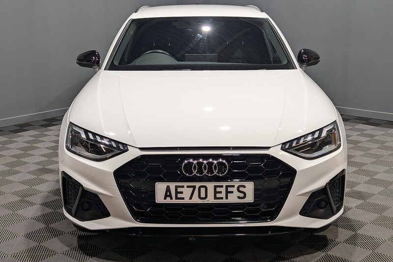 Audi A4 Avant 2.0 TFSI 40 Black Edition Estate 5dr Petrol S Tronic Euro 6 (s/s) (204 ps) - U202