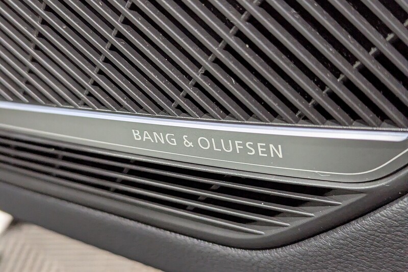 Audi A4 Avant 2.0 TFSI 40 Black Edition Estate 5dr Petrol S Tronic Euro 6 (s/s) (204 ps) - U202