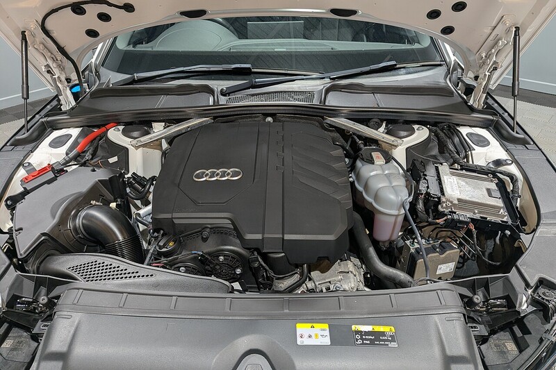 Audi A4 Avant 2.0 TFSI 40 Black Edition Estate 5dr Petrol S Tronic Euro 6 (s/s) (204 ps) - U202