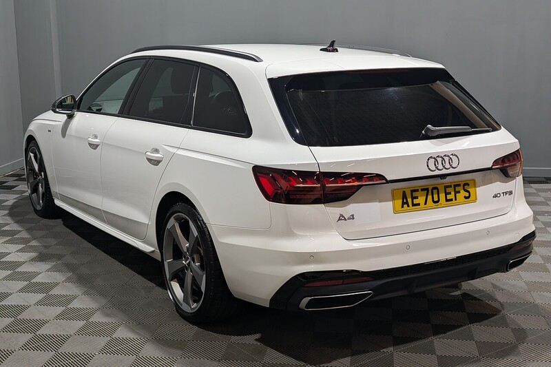 Audi A4 Avant 2.0 TFSI 40 Black Edition Estate 5dr Petrol S Tronic Euro 6 (s/s) (204 ps) - U202