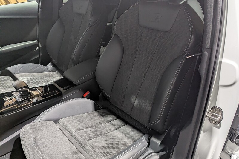 Audi A4 Avant 2.0 TFSI 40 Black Edition Estate 5dr Petrol S Tronic Euro 6 (s/s) (204 ps) - U202