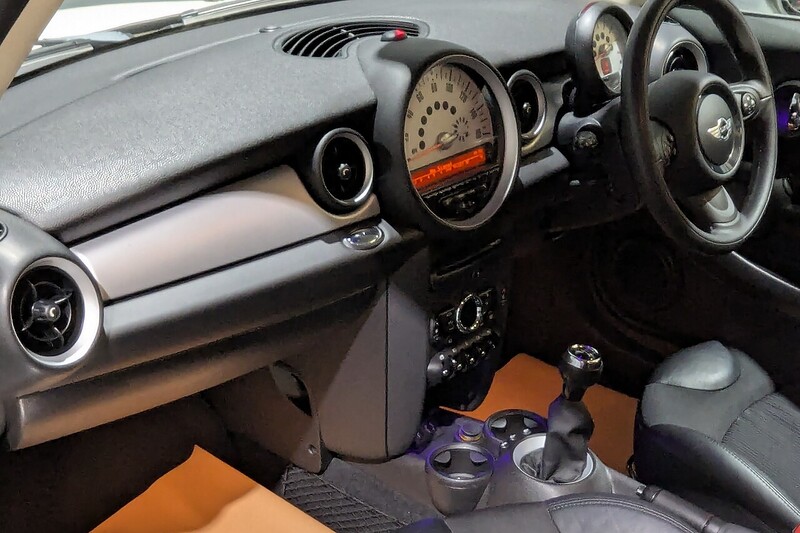 MINI Clubman 1.6 Cooper Estate 5dr Petrol Manual Euro 6 (s/s) (122 ps) - U205