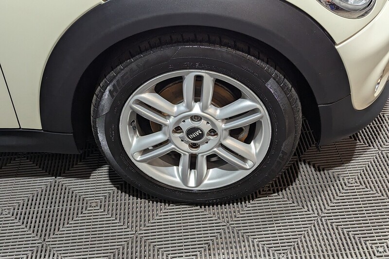 MINI Clubman 1.6 Cooper Estate 5dr Petrol Manual Euro 6 (s/s) (122 ps) - U205