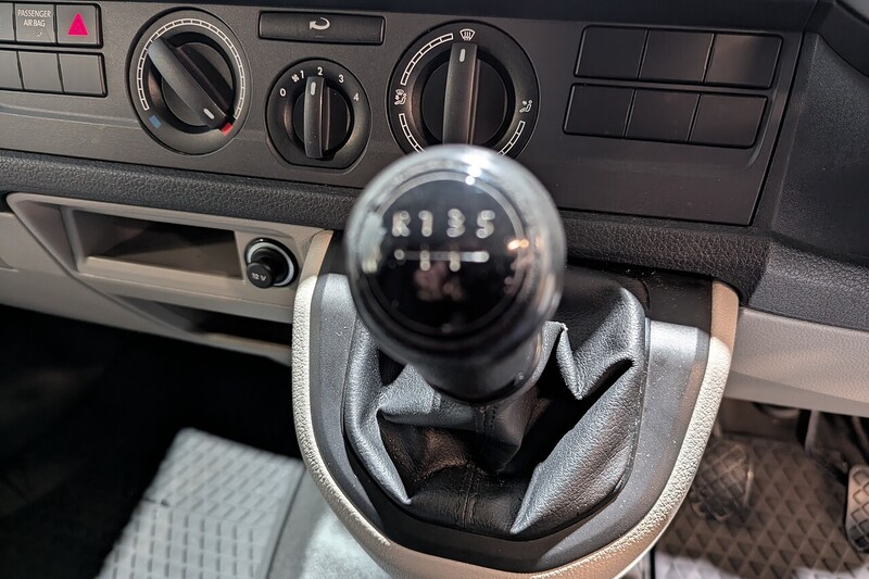 Volkswagen Transporter 2.0 TDI T28 BlueMotion Tech Startline Panel Van 5dr Diesel Manual FWD SWB Euro 6 (s/s) (102 ps) - U206